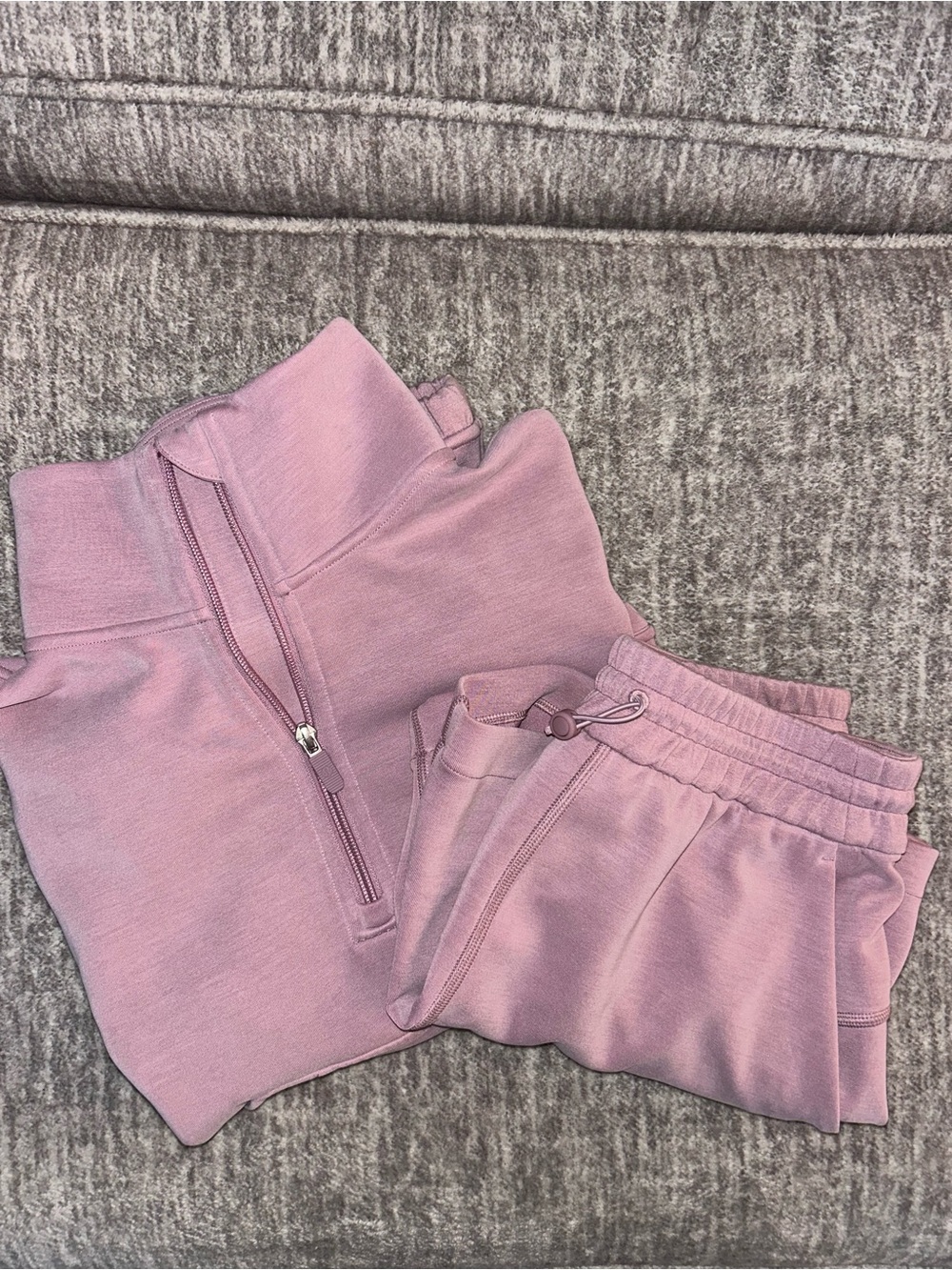 Mauve Pink Half-Zip Sweatshirt and Short Set. top size 6/shorts size 4